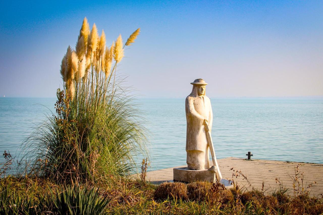 Komfort Home Bursport Bt. Haz Balatonfenyves Bagian luar foto